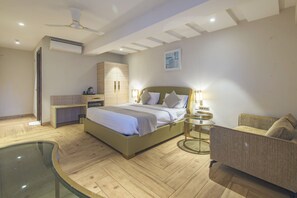 Habitación Club (Fern) | Sábanas de algodón egipcio, ropa de cama de alta calidad y minibar 
