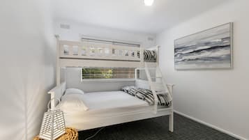 House (2 Bedrooms) | 2 bedrooms, bed sheets