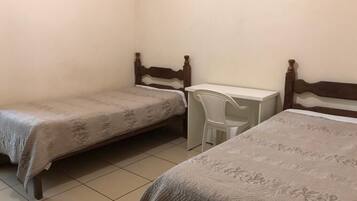 Deluxe Twin Room | Minibar, desk, laptop workspace, free WiFi