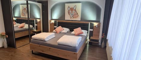 Ropa de cama de alta calidad y cortinas blackout