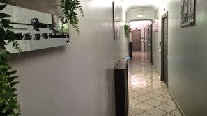 Hallway - Ginevra 2 (Naples)