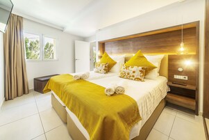 Apartamento de lujo | 1 dormitorio, cortinas opacas, sistema de insonorización y wifi gratis