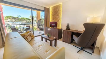 Superior Apartment | Living room