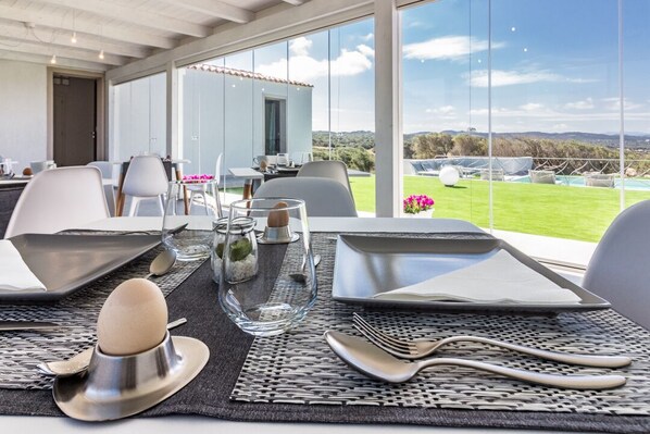 Free daily buffet breakfast - Naracheddu Elite B&B (Santa Teresa di Gallura)