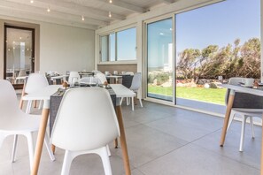 Free daily buffet breakfast - Naracheddu Elite B&B (Santa Teresa di Gallura)