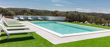 Seasonal outdoor pool