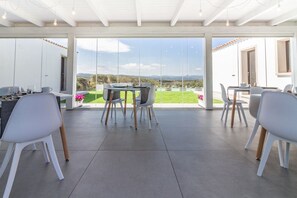 Free daily buffet breakfast  - Naracheddu Elite B&B (Santa Teresa di Gallura)
