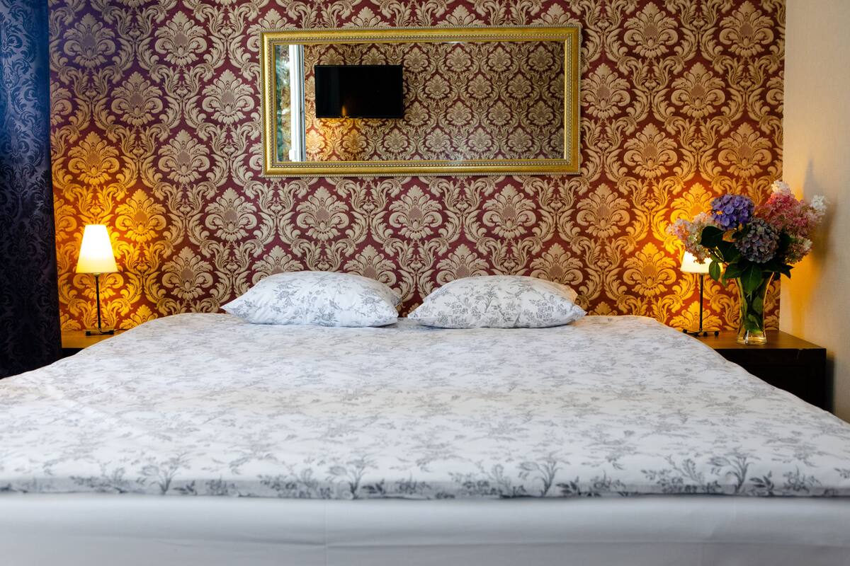 Double Room, Private Bathroom | WiFi (free), bed sheets