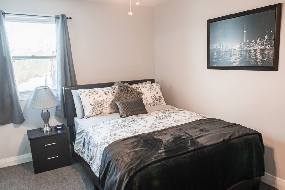 Economy Single Room