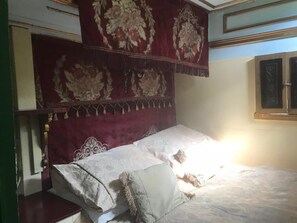 Cosy Cabin - Wriggles Brook Gypsy B&B (Hereford)