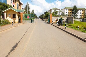 Exterior - A Spacious Private Room in Amazing and Safe Flat (Nairobi)