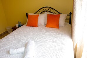 1 bedroom, WiFi - A Spacious Private Room in Amazing and Safe Flat (Nairobi)