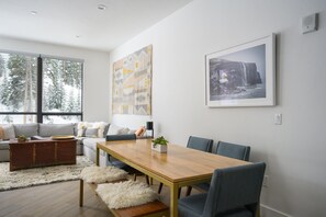 Dining - Chill 404 | Stunning Modern Condo | Hot Tub & Endless Pool | Near Ski Slopes (Parshall)