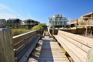 Property grounds - "Sounds Beachy" Soundfront / Oceanview 8 Bedroom - Pool, Hot Tub, Elevator, Dock (North Topsail Beach)