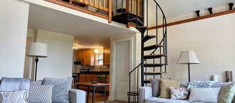 Ypperlig beliggenhet, oppdatert leilighet med utsikt over innsjøen