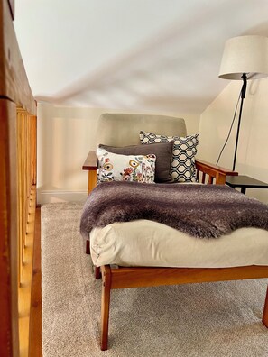 3 slaapkamers, een bureau, wifi, beddengoed