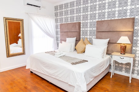 Standard Twin Room | Premium bedding, Select Comfort beds, minibar, in-room safe