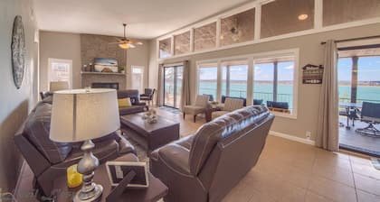 Our Lake View Cl 1683 4 Bedroom Home by RedAwning