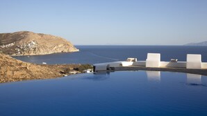Outdoor pool - Villa Aerie - Sweeping sea views, eclectic style  by VillaRentalsgr (Mykonos)
