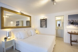 Luxury Villa, Multiple Bedrooms, Private Pool, Sea View