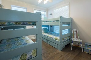 4 habitaciones, tabla de planchar con plancha y wifi gratis