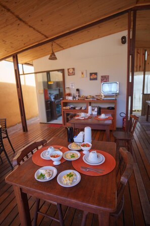 Free daily buffet breakfast - Pousada Guedes Noronha (Fernando de Noronha)