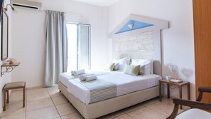 Desk, iron/ironing board, free cots/infant beds, free WiFi - Ilios 1 Central (Hersonissos)