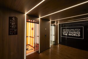 Lobby - lyf Sukhumvit 8 Bangkok (Bangkok)