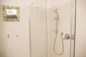 Apartamento, 1 quarto | Chuveiro