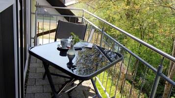 Family Condo, 2 Bedrooms, Non Smoking, Balcony | Balcony