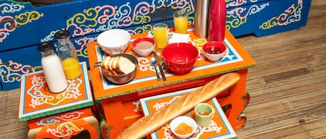 إفطار مقابل رسوم