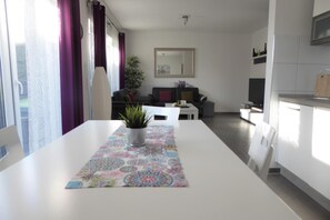 تناول الطعام