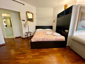 Apartment, 1 Bedroom | 1 bedroom, free WiFi - Corte Galluzzi (Bologna)