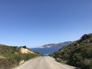 صورة غير مصنفة، 4 من 33، زرّ