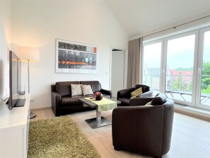 Fernseher, Stereoanlage
