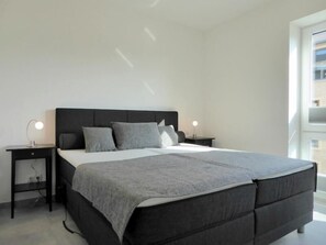 2 Schlafzimmer, Bügeleisen/Bügelbrett, Reisekinderbett, kostenloses WLAN