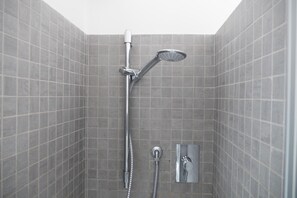 Apartment, 1 Schlafzimmer | Dusche im Bad