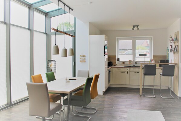 تناول الطعام