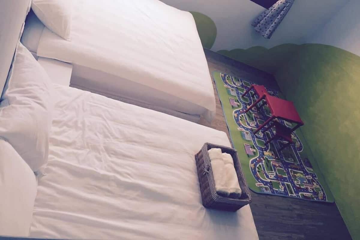 Familien-Vierbettzimmer