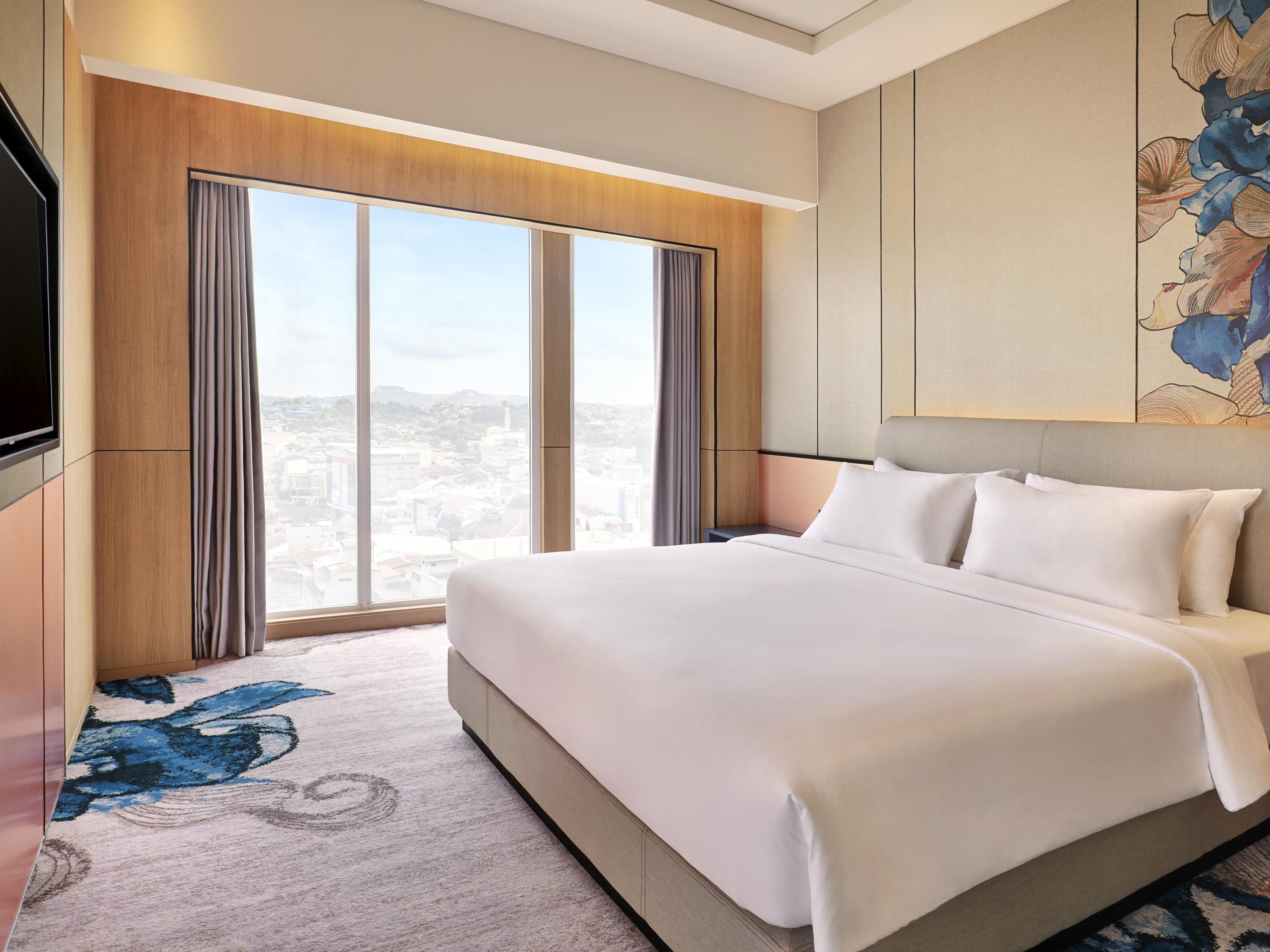 In-room safe, desk, laptop workspace, blackout drapes