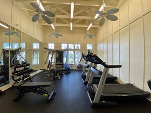 Fitness facility - Newer home in gated community with Bay View. Lots of amenities. (Port St Joe)
