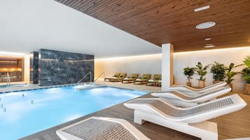 Couples treatment room(s), sauna, hot tub, steam room, massages