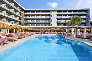 Indoor pool, 2 outdoor pools, open 10:00 AM to 7:00 PM, pool umbrellas - Aubamar Palma Resort (Palma de Mallorca)