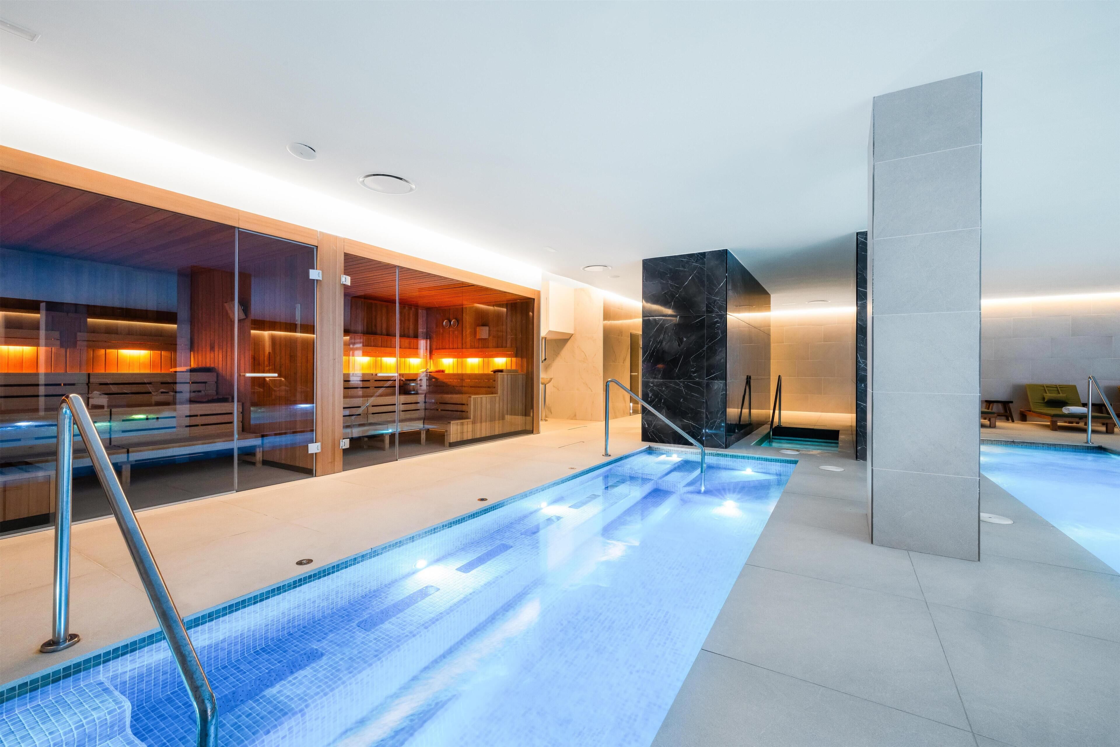 Behandlingsrom for par, badstue, boblebad, dampbad og massasje