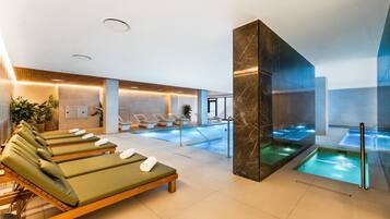 Couples treatment rooms, sauna, hot tub, steam room, massages