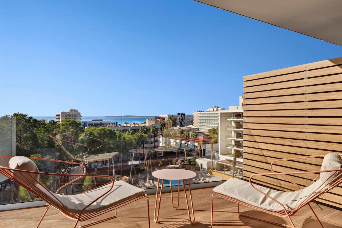 Suite junior, balcón, vista al mar | Vista desde la habitación