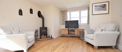 Téléviseur connecté, foyer, lecteur de DVD