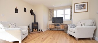 The Parlour , Emsworth - a barn conversion that sleeps 6 guests in 3 bedrooms