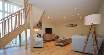 The Dairy , Emsworth - a barn conversion that sleeps 4 guests in 2 bedrooms
