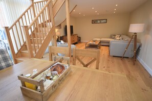 Interior - The Dairy , Emsworth  -  a barn conversion that sleeps 4 guests  in 2 bedrooms (Emsworth)
